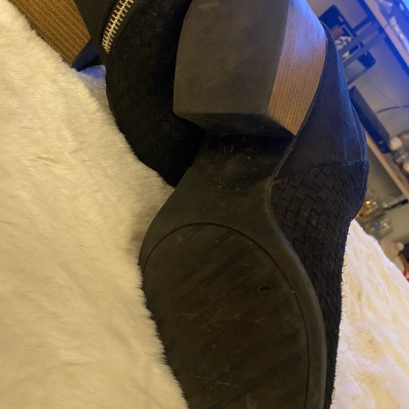 Maurices sz 10 booties - Picture 2 of 3